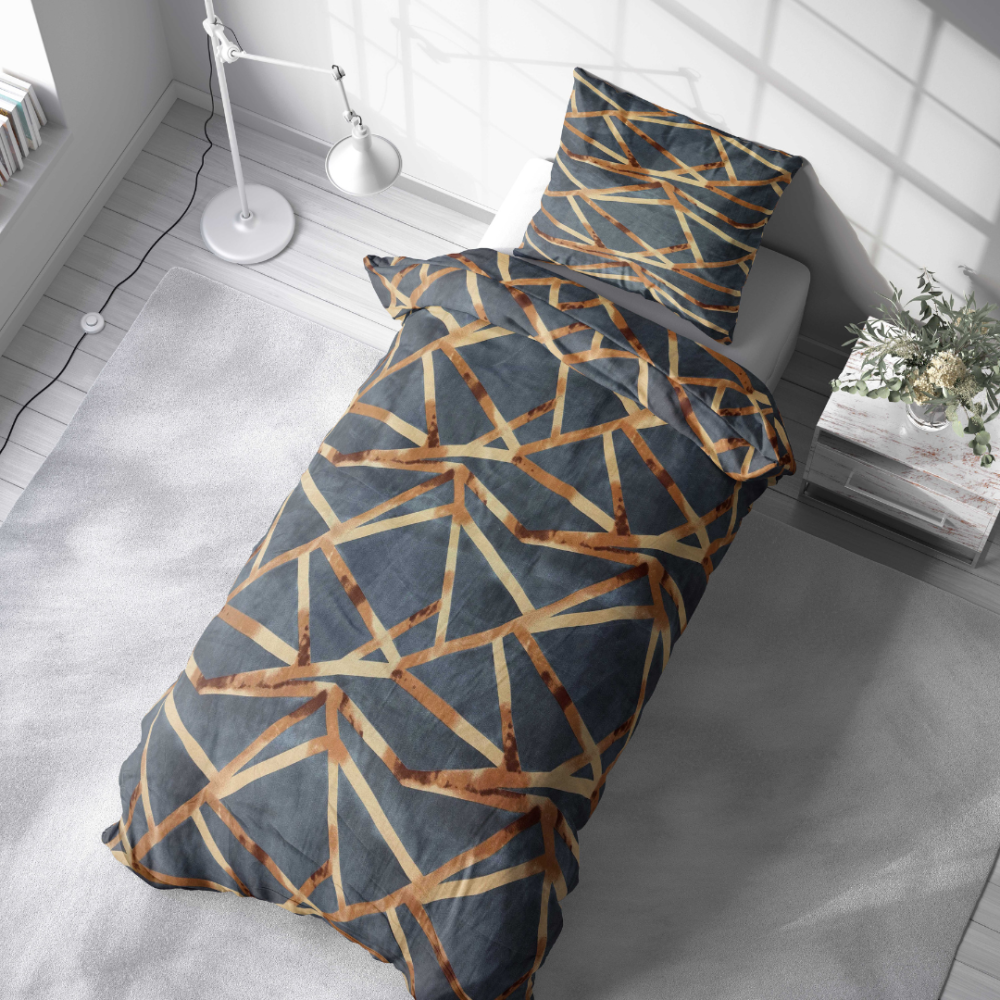 Bettwäsche set "Zafirion". Bettwäsche 155x200, 135/140x200 cm, 150x200 cm, 155/160x200 cm. Dunkle bettwäsche mit unregelmäßigem goldlinien-ornament.