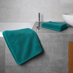 Badetuch „Pond Softness“, 70x140 cm. Modernes türkises handtuch mit eleganter textur Badetuch „Pond Softness“, 70x140 cm. Modernes türkises handtuch mit eleganter textur